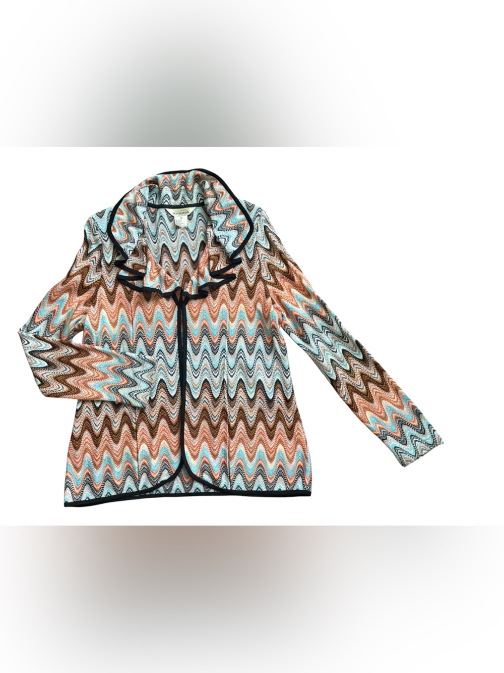 Exclusively Misook chevron zigzag print cardigan ruffle trim size medium.